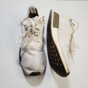 Adidas NMD R1 Chalk White Trace Olive  Sneaker size 10.5
